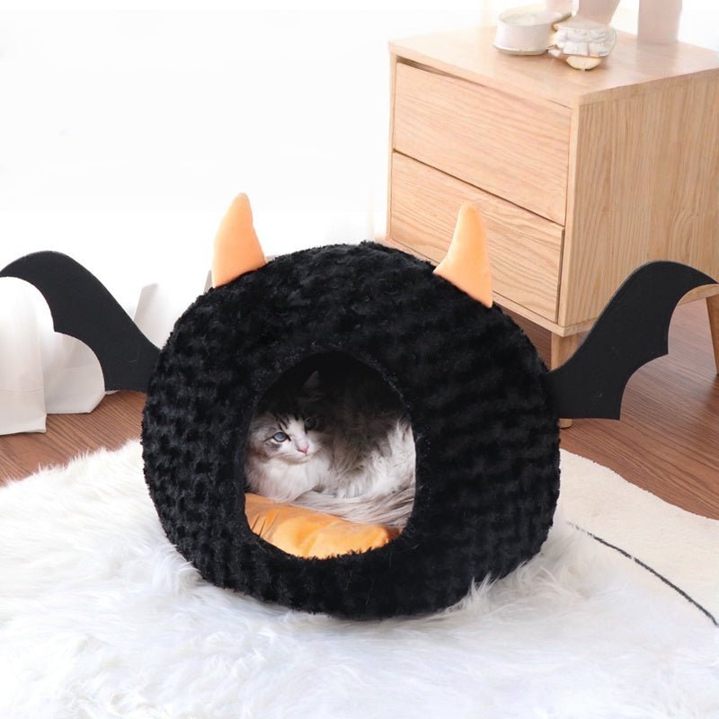 Halloween Little Devil Eggshell Pet Bed
