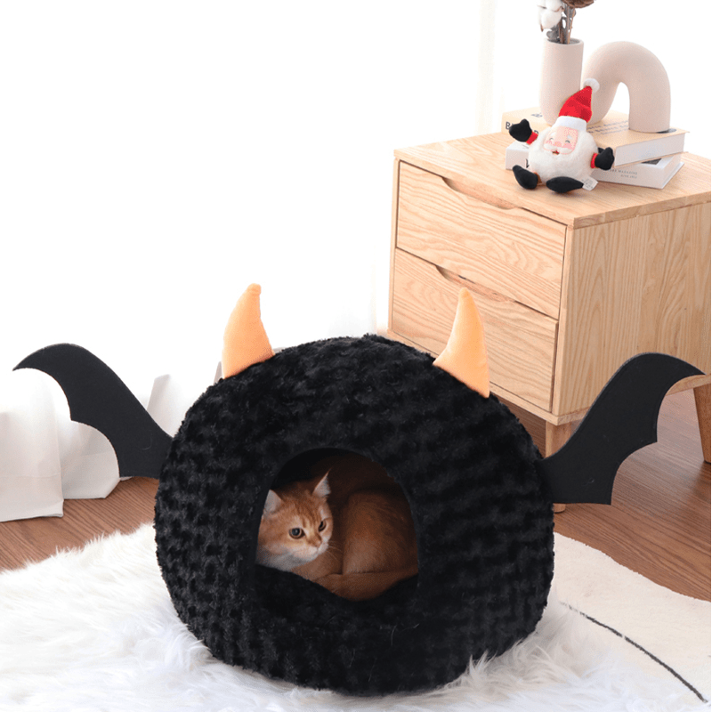 Halloween Little Devil Eggshell Pet Bed