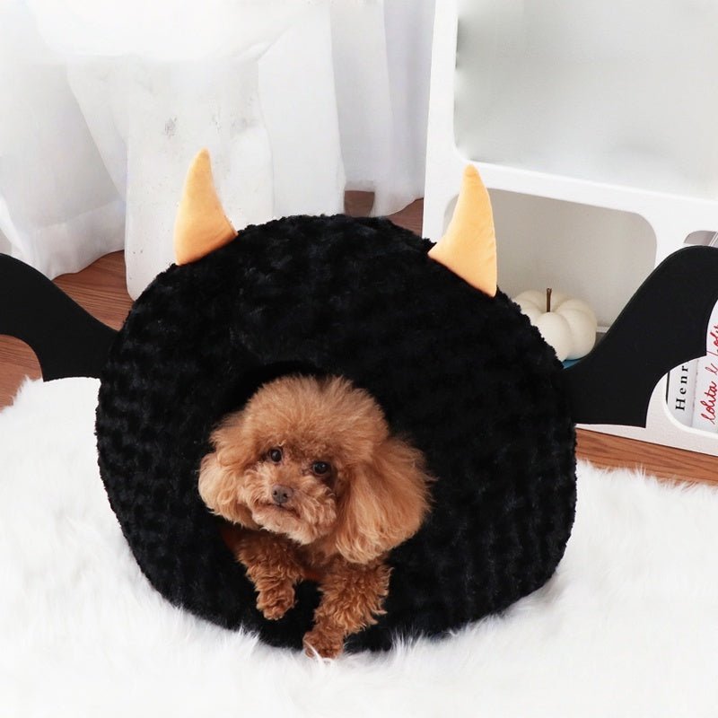 Halloween Little Devil Eggshell Pet Bed