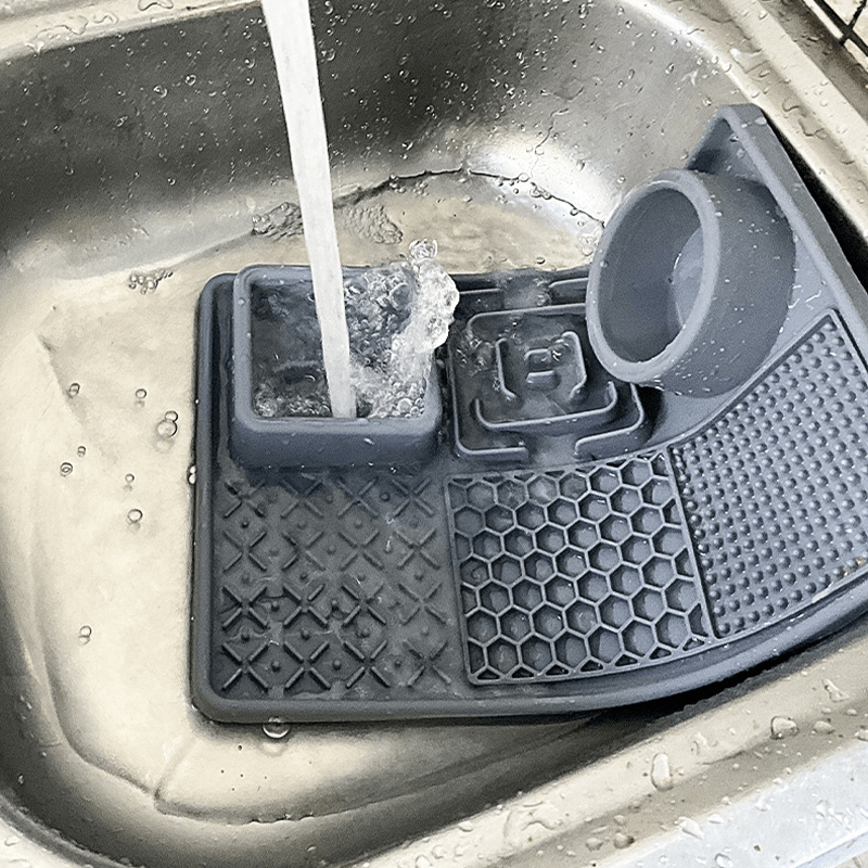 Slow Eating Dog Cat Lick Mat